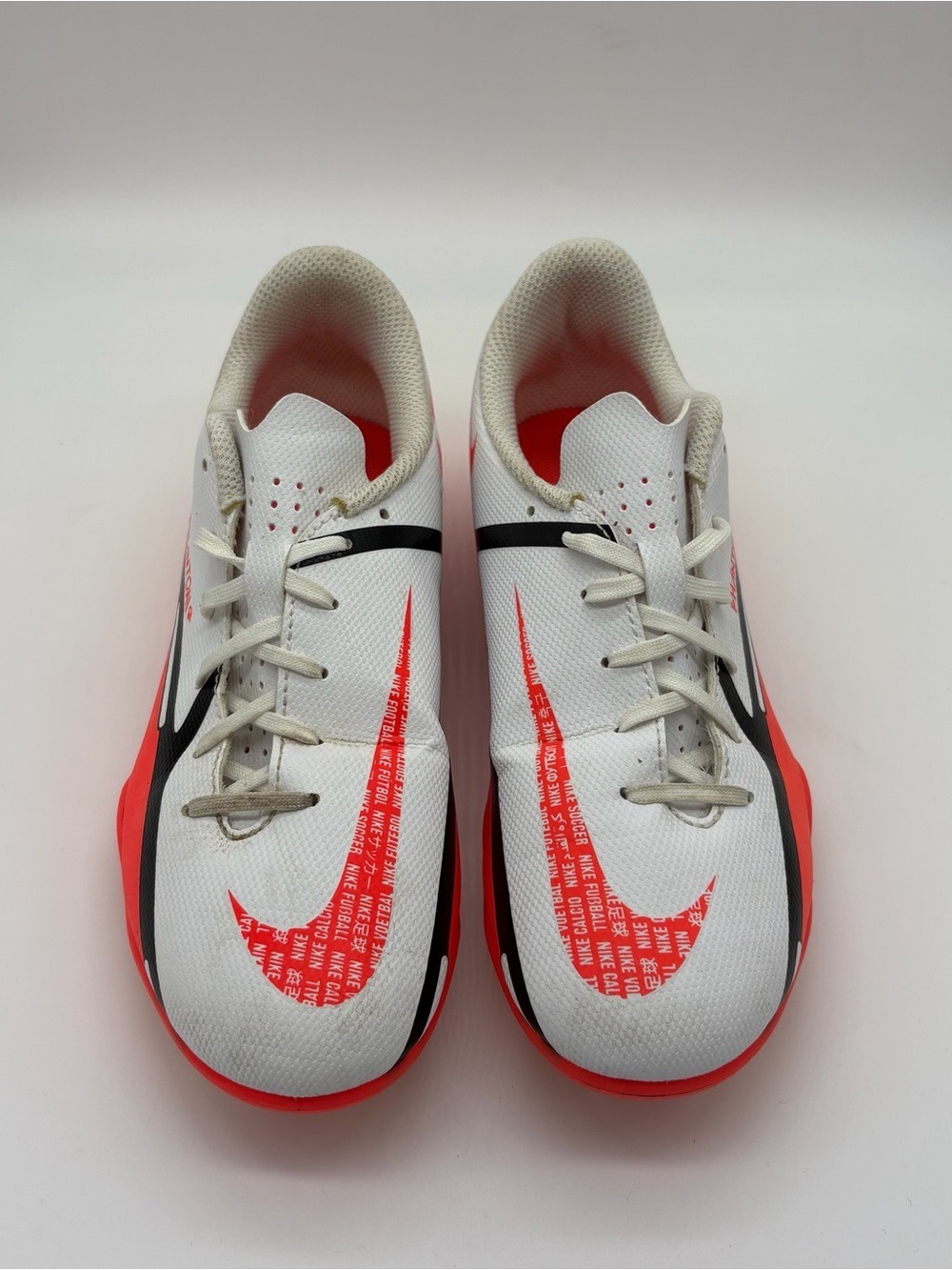 Nike Kids White Black Red Orange Athletic Soccer Cleats Size 1
